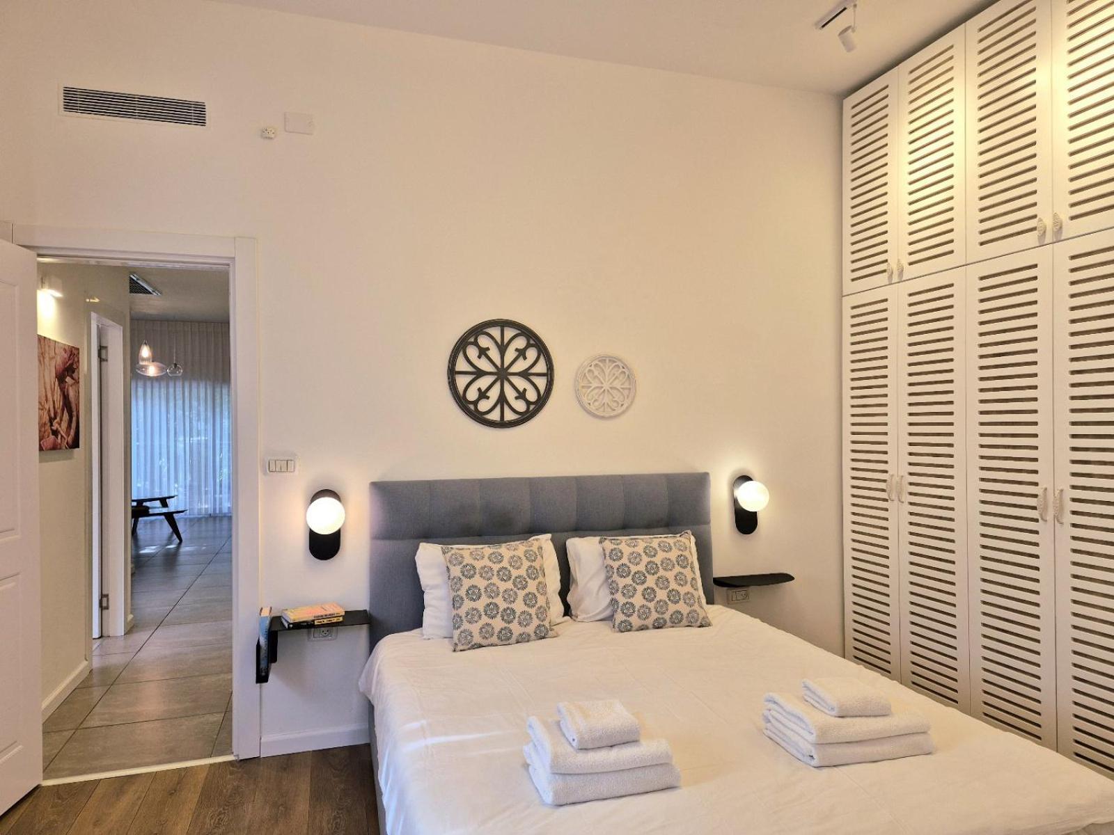 Beach Apartments Tlv - Exclusive Тель-Авів Екстер'єр фото